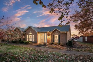 8002 Sunrise Cir, Franklin, TN 37067