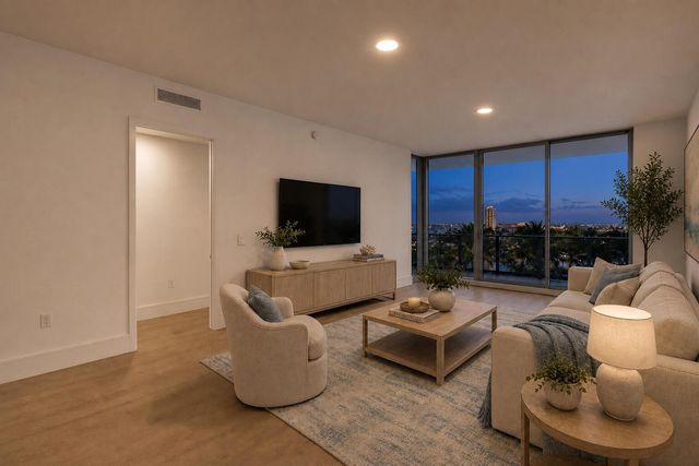 220 Lake Shore Drive 815, Lake Park, FL 33403