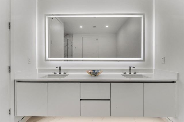 220 Lake Shore Drive 815, Lake Park, FL 33403