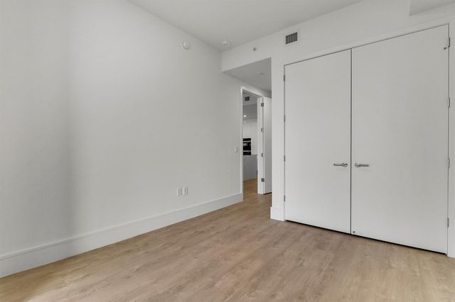 220 Lake Shore Drive 815, Lake Park, FL 33403