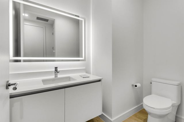 220 Lake Shore Drive 815, Lake Park, FL 33403