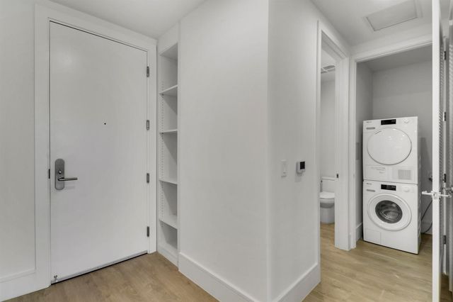 220 Lake Shore Drive 815, Lake Park, FL 33403