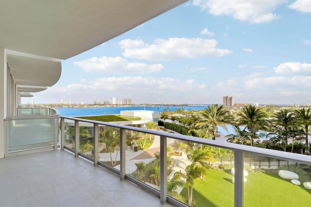 220 Lake Shore Drive 815, Lake Park, FL 33403