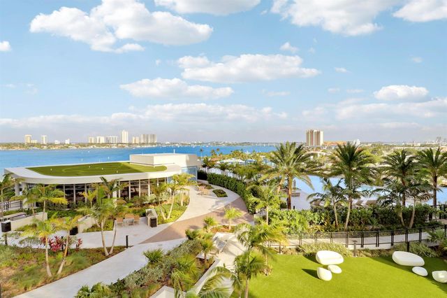 220 Lake Shore Drive 815, Lake Park, FL 33403
