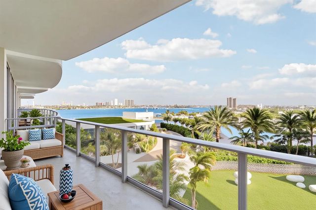 220 Lake Shore Drive 815, Lake Park, FL 33403