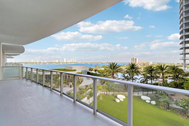220 Lake Shore Drive 815, Lake Park, FL 33403
