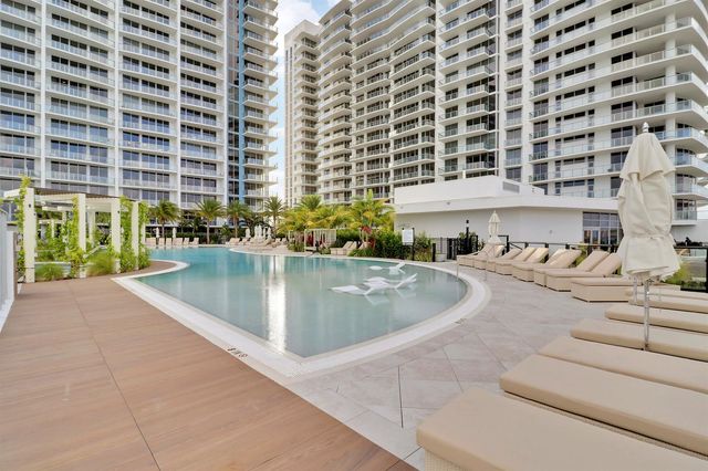 220 Lake Shore Drive 815, Lake Park, FL 33403