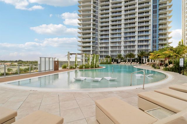 220 Lake Shore Drive 815, Lake Park, FL 33403