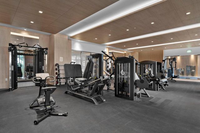 220 Lake Shore Drive 815, Lake Park, FL 33403