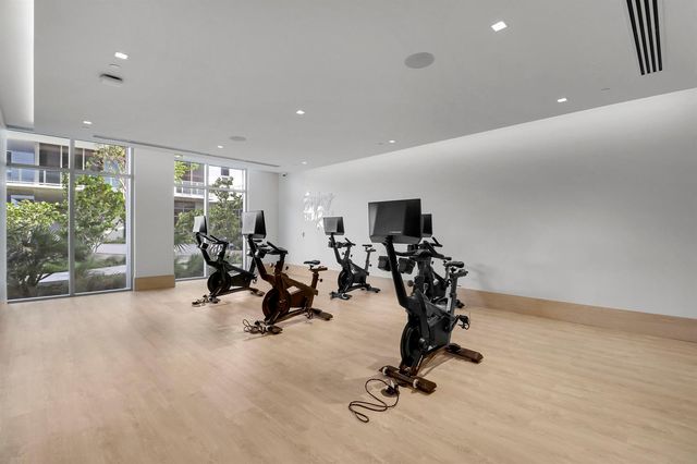 220 Lake Shore Drive 815, Lake Park, FL 33403