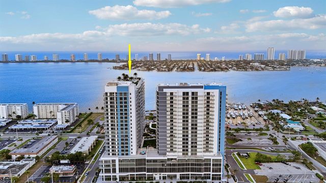220 Lake Shore Drive 815, Lake Park, FL 33403