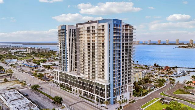 220 Lake Shore Drive 815, Lake Park, FL 33403