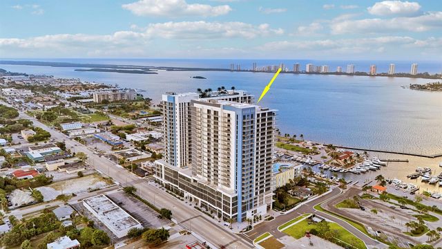 220 Lake Shore Drive 815, Lake Park, FL 33403