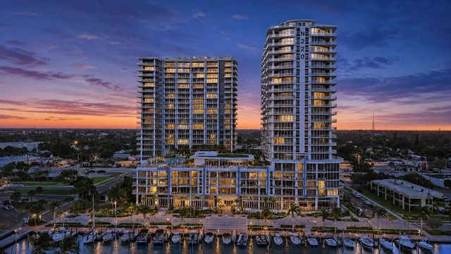 220 Lake Shore Drive 815, Lake Park, FL 33403