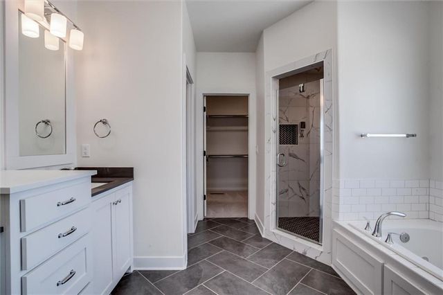 7504 NE 103rd Terrace, Kansas City, MO 64157