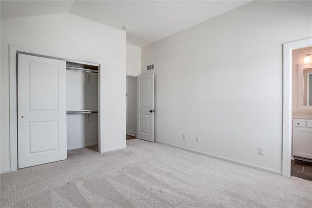 7504 NE 103rd Terrace, Kansas City, MO 64157