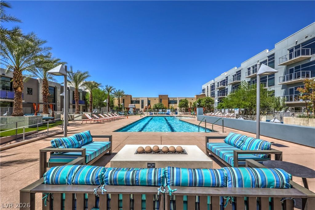 353 East Bonneville Avenue 754, Las Vegas, NV 89101 — exterior