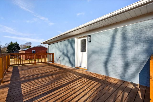 221 Hillbrook Cir, Pacolet, SC 29372