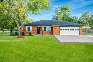 6004 Homestead Rd, Rosenberg, TX 77471