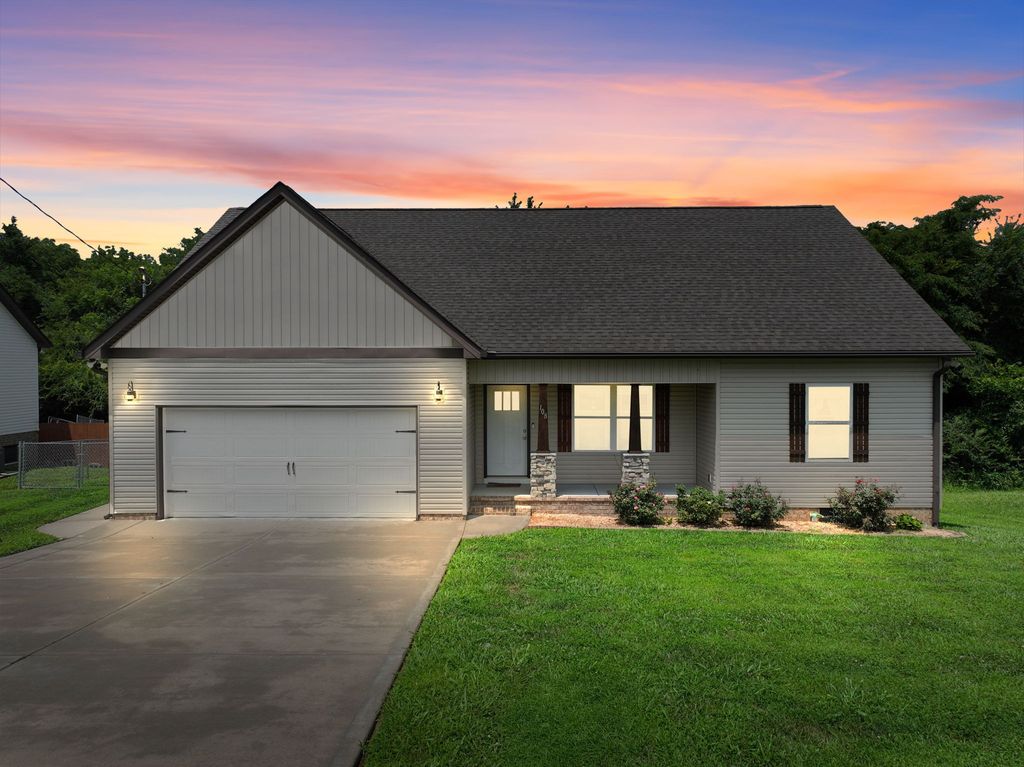 108 Lexington Cove Blvd, Shelbyville, TN 37160