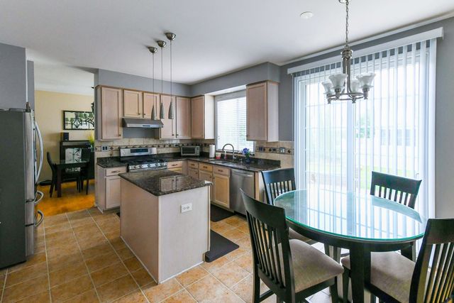 687 E Lenox Lane, Palatine, IL 60074