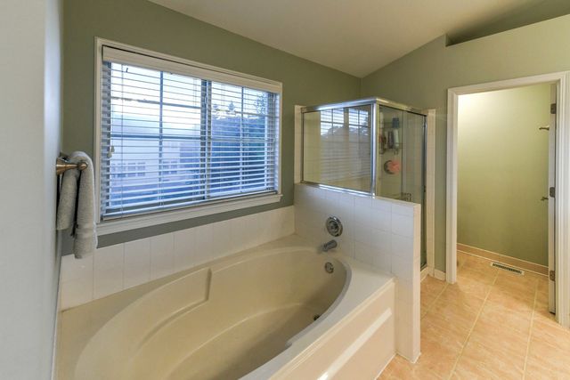 687 E Lenox Lane, Palatine, IL 60074