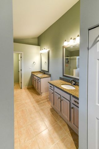687 E Lenox Lane, Palatine, IL 60074