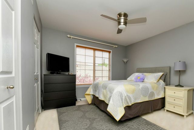 687 E Lenox Lane, Palatine, IL 60074