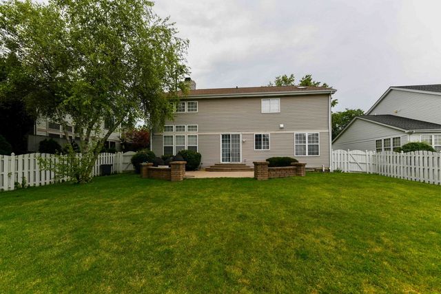 687 E Lenox Lane, Palatine, IL 60074