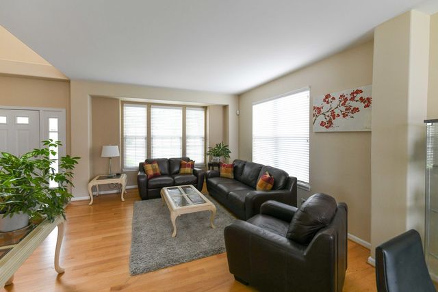 687 E Lenox Lane, Palatine, IL 60074