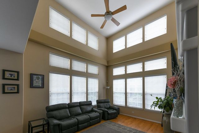687 E Lenox Lane, Palatine, IL 60074