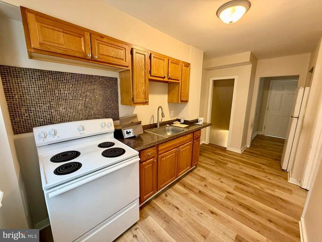 1200 WOODBOURNE AVE, Baltimore, MD 21239