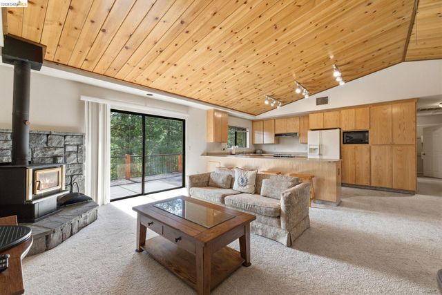 12305 Mills Street, Groveland, CA 95321