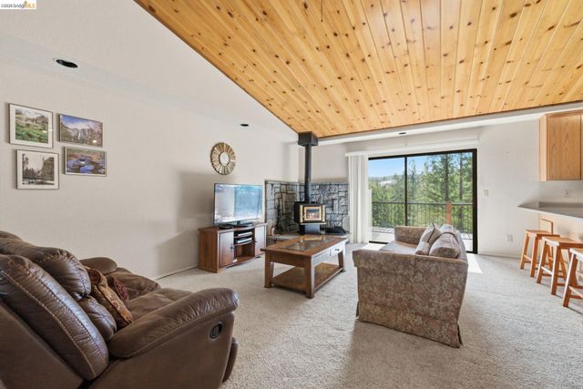 12305 Mills Street, Groveland, CA 95321