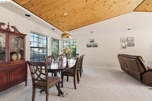 12305 Mills Street, Groveland, CA 95321