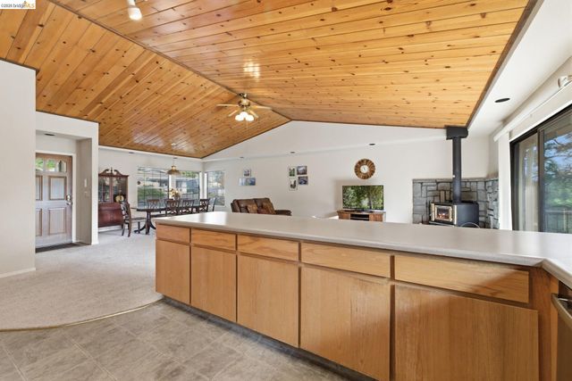 12305 Mills Street, Groveland, CA 95321