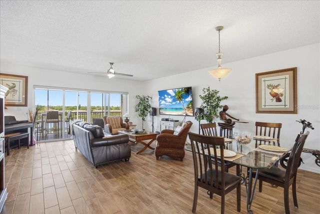 6425 SHORELINE DRIVE 10503, St Petersburg, FL 33708