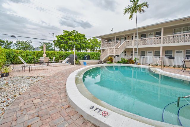 2701 NE 1st Street 201, Pompano Beach, FL 33062