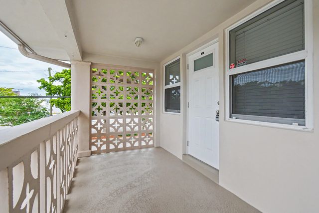 2701 NE 1st Street 201, Pompano Beach, FL 33062