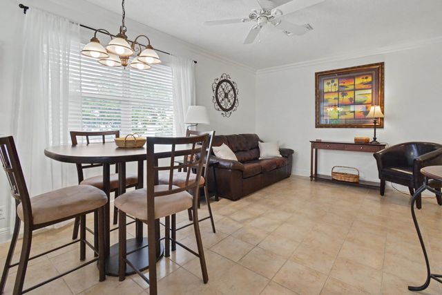 2701 NE 1st Street 201, Pompano Beach, FL 33062