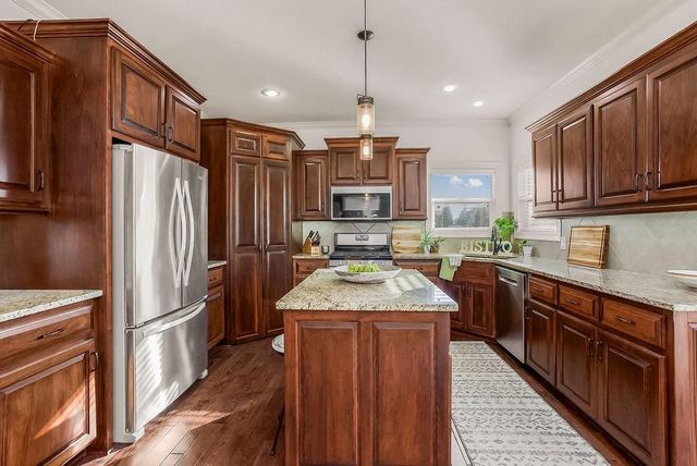 28605 W 162nd Terrace, Gardner, KS 66030