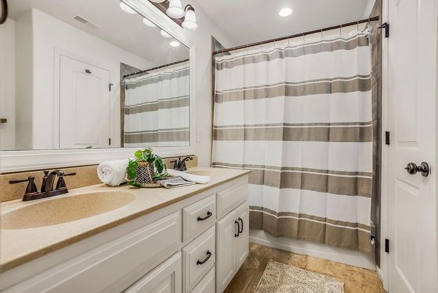 28605 W 162nd Terrace, Gardner, KS 66030