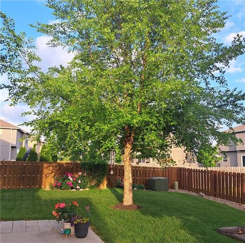 28605 W 162nd Terrace, Gardner, KS 66030