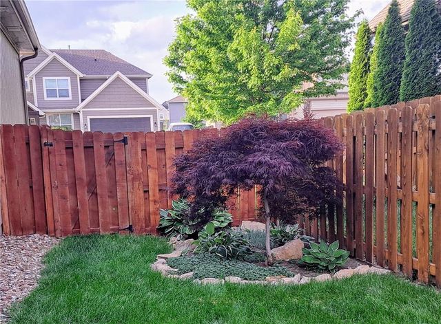 28605 W 162nd Terrace, Gardner, KS 66030