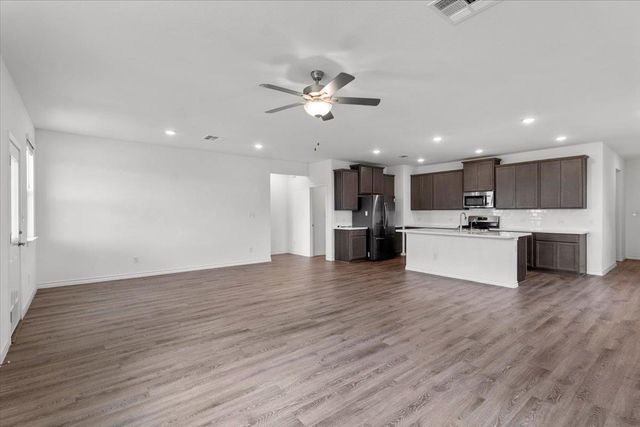 500 Stinchcomb RD, Hutto, TX 78634