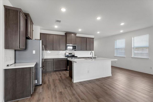 500 Stinchcomb RD, Hutto, TX 78634