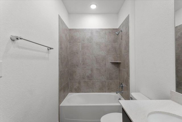 500 Stinchcomb RD, Hutto, TX 78634
