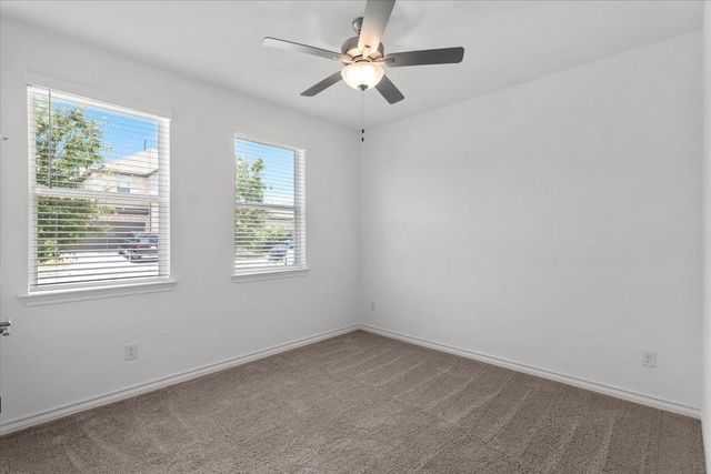 500 Stinchcomb RD, Hutto, TX 78634