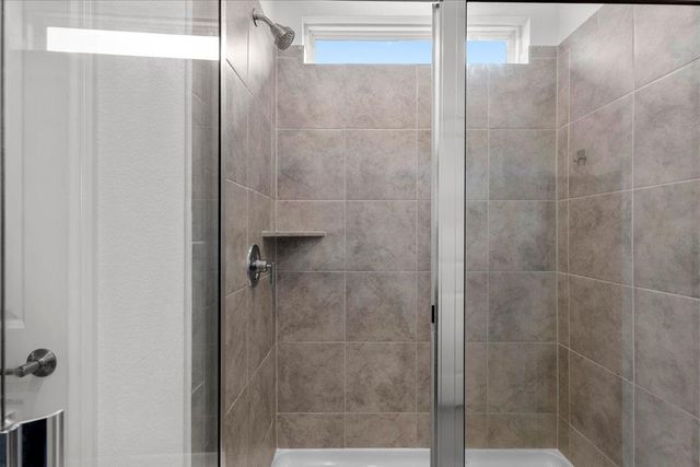500 Stinchcomb RD, Hutto, TX 78634