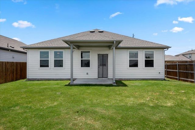 500 Stinchcomb RD, Hutto, TX 78634